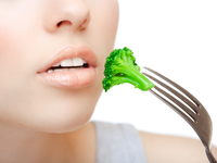 Хочешь похудеть? Правильно выбирай столовые приборы