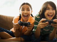 Маленькие геймеры часто страдают от боли в суставах