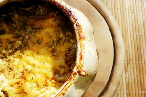 Печень с картофелем в горшочках