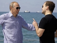 Путин и Медведев прорекламировали  ЦУМ