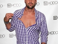 Максим Чмерковский не смог спрятать украинскую невесту