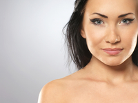 Летний макияж для серых глаз