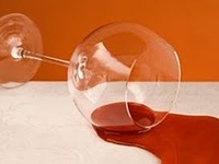 Как удалить пятна со скатерти?