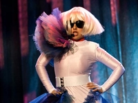 Премьера клипа Lady GaGa на песню The Edge Of Glory