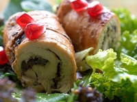 Куриные рулетики с оливками
