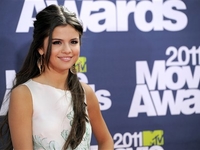 Селена Гомес запала на звезду Трансформеров