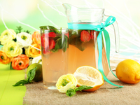 Лимонад с клубникой