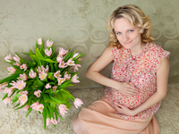 Как беременной выглядеть модно: советы стилиста