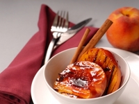 Фрукты на гриле с корично-медовой сюзьмой