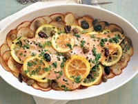 Идея вкусного обеда: картофельная запеканка с лососем