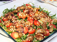 Салат из баклажанов с помидорами черри