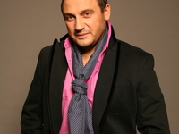 Стас Михайлов сыграл свадьбу во французском особняке