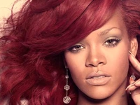 Рианна стала самой сексуальной женщиной года по версии Esquire