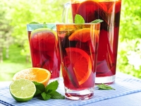 Сангрия: история испанского напитка