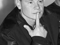 Вдова Владислава Галкина не может найти денег на памятник покойному мужу