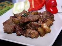 Тушеное мясо с баклажанами