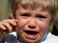 Как бороться с детскими капризами