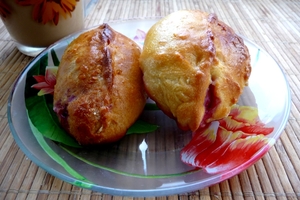 Как приготовить дрожжевые пирожки с малиной