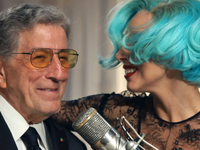 Lady Gaga обнажилась перед 85-летним дедушкой