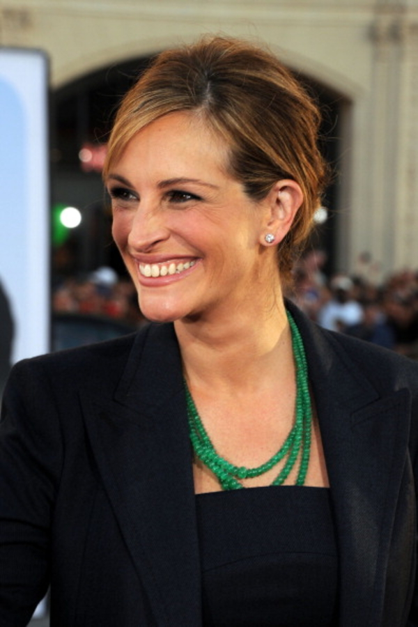 Хит Youtube: Фото с Джулией Робертс испугалась собака