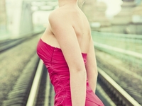 Полина Гагарина в новом клипе показала чувственный танец