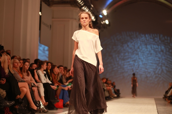 Елена Гроза, IVONA bigmir) net