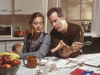 Исследование: Любовь к деньгам разрушает семейное счастье