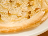 Блины с орехами и медом