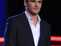 Финалист Голоса страны Арсен Мирзоян вывел в свет жену и детей