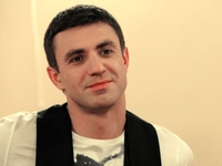 Ведущий МастерШефа Николай Тищенко: Как можно не влюбиться в Чехову?