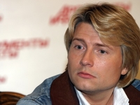 Николай Басков в шоке от блондина-конкурента