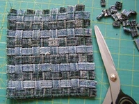 Подставка для чашек из... старых джинсов