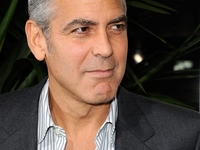 Dating Battle: Джордж Клуни против Дэвида Духовны