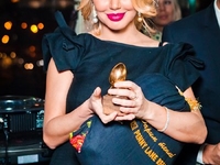 Маша Малиновская прячет тело под бесформенной одеждой