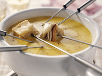 Сырное фондю: Правила этикета