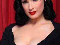 Дита фон Тиз дала уроки соблазна мужчин