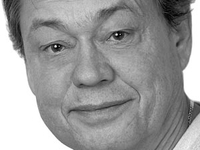 Николая Караченцова выписали из больницы
