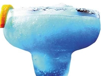 Новогодний коктейль Голубая Маргарита