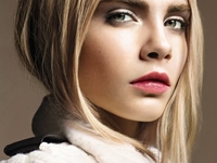 Праздничный макияж от Burberry