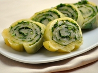 Сырный рулет с зеленью