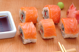 Как приготовить ролл Филадельфия (ВИДЕО)