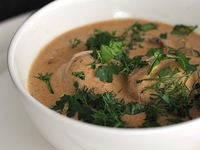 Грибное рагу со сметанным соусом