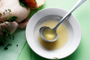 Как приготовить куриный бульон (ВИДЕО)