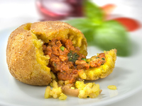 Рисовые аранчини с мясным фаршем и сыром