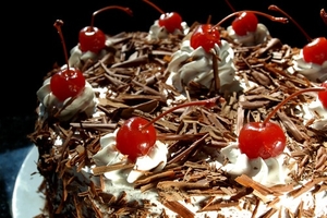 Как приготовить сметанник с вишней (ВИДЕО)