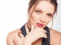 Екатерина Вилкова не говорит о беременности, но любит позировать