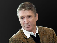 Любовница Абдулова обвинила его друзей в смерти актера