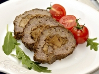 Мясной рулет с белыми грибами