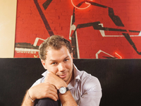 Квартира Андре Тана: Интерьер в оттенках красного