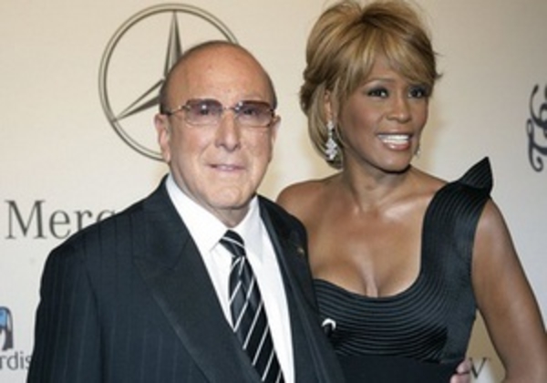 Продюсер Хьюстон провел вечеринку через пару часов после ее смерти